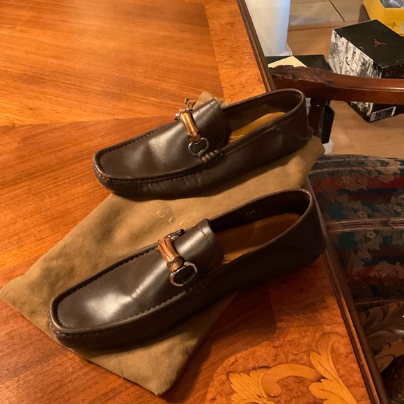 Gucci Mens Leather Loafers - Picture 2 of 4